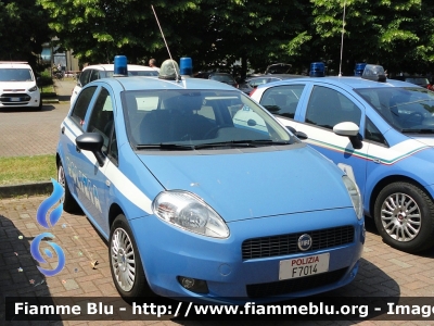 Fiat Grande Punto
Polizia di Stato
POLIZIA F7014
Parole chiave: Fiat Grande_Punto POLIZIAF7014 02_giugno_2020