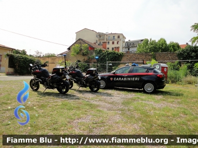 Norm Pavia
Carabinieri
Nucleo Operativo Radiomobile
Pavia
Parole chiave: CCED059 CCA7174 CCA7175 norm_pavia
