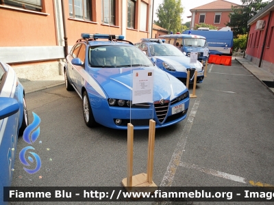 Alfa Romeo 159 Sportwagon Q4
Polizia di Stato
Polizia Stradale
POLIZIA H0730
Parole chiave: POLIZIAH0730 70esimo_autocentro_milano