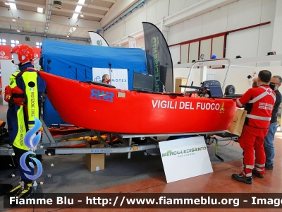 Barca Anfibia Prototipo
Vigili del Fuoco
Nucleo Salvamento Acquatico

Esposta al Reas 2021
Parole chiave: Barca Anfibia_Prototipo reas_2021
