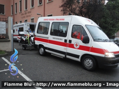 Fiat Ducato Maxi III serie
Croce Rossa Italiana
Comitato locale di Codogno (LO)
Pulmino trasporto persone-materiali.
Nucleo Protezione civile - Trasporto sanitario semplice.
Fotografato in occasione della festa del 11/05/2019 del Comitato locale di Codogno (LO)
CRI A527C

