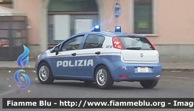 Fiat Punto VI serie
Polizia di Stato
Questura di Piacenza
Allestita Focaccia
Decorazione grafica Artlantis
Parole chiave: Fiat Punto_VIserie