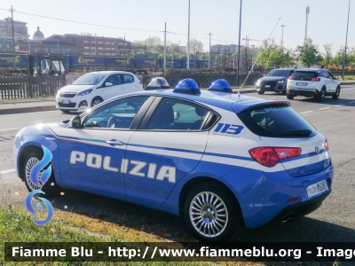 Alfa-Romeo Nuova Giulietta restyle 
Polizia di Stato
Allestimento NCT
Decorazione grafica Artlantis
POLIZIA M6081
Parole chiave: Alfa-Romeo Nuova_Giulietta_restyle POLIZIAM6081 