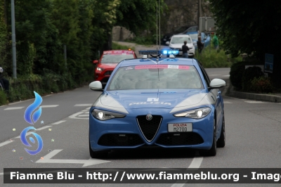 Alfa Romeo Nuova Giulia Q4
Polizia di Stato
Polizia Stradale
In scorta al Giro d'Italia 2019
Polizia M2700
Parole chiave: Alfa-Romeo Nuova_Giulia_Q4 PoliziaM2700 Giro_Italia_2019