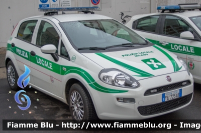 Fiat Punto IV serie
Polizia Locale
Comune di Milano 
Auto 1077
Allestita Focaccia
POLIZIA LOCALE YA 725 AB
Parole chiave: Fiat Grande_Punto POLIZIA_LOCALE_YA725AB