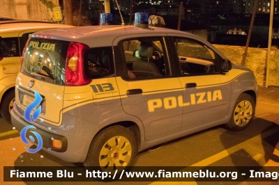 Fiat Nuova Panda II Serie
Polizia di Stato
Allestito Nuova Carrozzeria Torinese
Decorazione Grafica Artlantis
POLIZIA H9857
Parole chiave: Fiat Nuova_Panda_II_Serie PSH9857