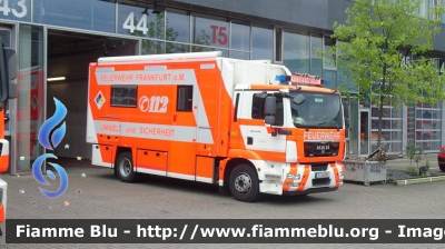 Man ?
Bundesrepublik Deutschland - Germany - Germania
Feuerwehr Frankfurt Am Main 
