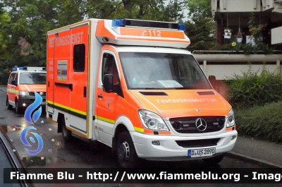 Mercedes-Benz Sprinter III serie
Bundesrepublik Deutschland - Germania
Feuerwehr Dusseldorf
Parole chiave: Mercedes-Benz Sprinter_IIIserie Ambulanza Ambulance
