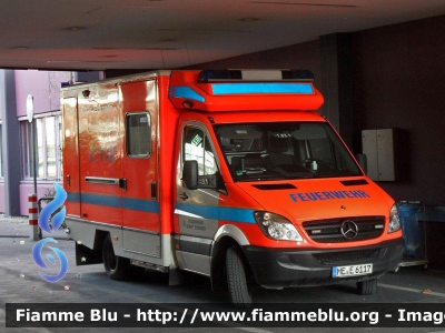 Mercedes-Benz Sprinter III serie
Bundesrepublik Deutschland - Germany - Germania
Feuerwehr Erkrath
Parole chiave: Ambulanza Ambulance Mercedes-Benz Sprinter_IIIserie