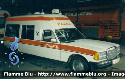 Mercedes-Benz 250
Danmark - Danimarca
Falck Ambulance
Parole chiave: Ambulanza Ambulance