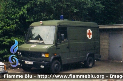 Mercedes-Benz ?
Bundesrepublik Deutschland - Germania
Bundeswehr
Parole chiave: Ambulance Ambulanza