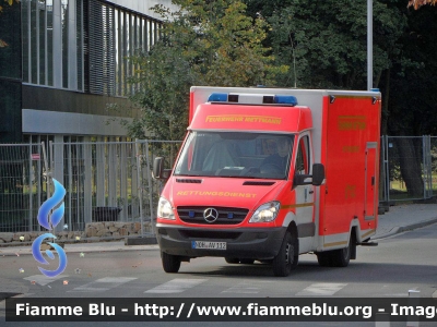 Mercedes-Benz Sprinter III serie 
Bundesrepublik Deutschland - Germania
Feuerwehr Mettmann 

Parole chiave: Ambulanza Mercedes-Benz Sprinter_IIIserie