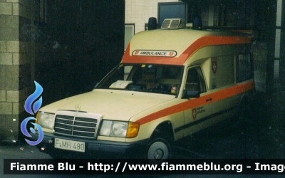 Mercedes-Benz ?
Bundesrepublik Deutschland - Germania
Malteser Frankfurt
Parole chiave: Ambulanza Ambulance