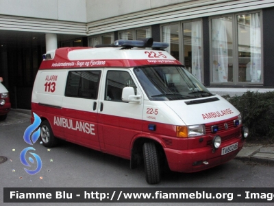 Volkswagen Transporter T4
Kongeriket Norge - Kongeriket Noreg - Norvegia
Ambulanse
Parole chiave: Ambulanza Ambulance Volkswagen Transporter_T4