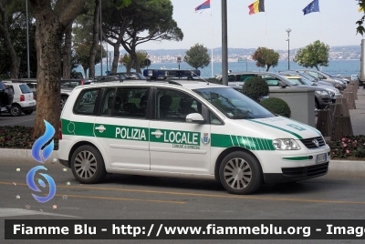 Volkswagen Touran
Polizia Locale Sirmione BS
Parole chiave: Lombardia (BS) Polizia_locale Volkswagen Touran