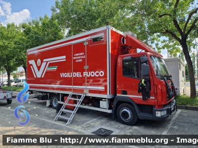 Iveco EuroCargo II serie
Vigili del Fuoco
Comando Provinciale di Cuneo
VF 33061
Parole chiave:  Iveco EuroCargo_IIserie VF33061