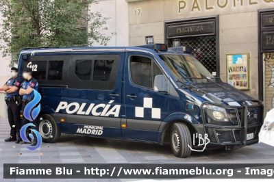 Mercedes-Benz Sprinter III serie restyle
España - Spagna
Policía Municipal
Madrid
Parole chiave: Mercedes-Benz Sprinter_IIIserie_restyle