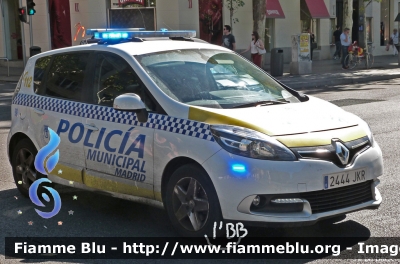 Renault Scenic III serie
España - Spagna
Policía Municipal
Madrid
Parole chiave: Renault Scenic III_serie