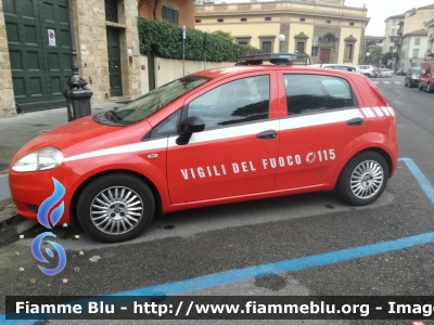 Fiat Grande Punto
Vigili del Fuoco
Comando Provinciale di Prato
VF 25189
Vettura con la barra lampeggiante sostituita
Parole chiave: Fiat Grande_Punto VF25189