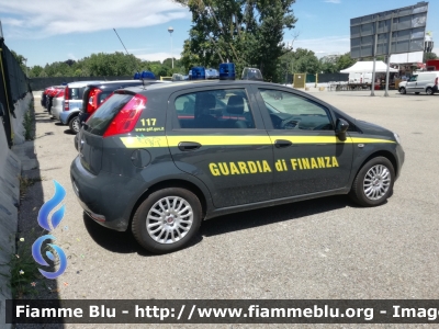 Fiat Punto VI serie
Guardia di Finanza
GdiF 597 BM
Parole chiave: Fiat Punto_VIserie GDIF597BM