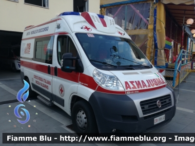 Fiat Ducato X250
Croce Rossa Italiana
Comitato di Incisa V.no (FI)
Ambulanza medicalizzata
Allestimento Alessi Becagli
FI 50 12-11
CRI 395 AD

