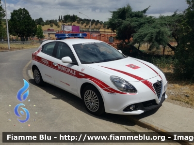Alfa Romeo Nuova Giulietta restyle
Polizia Municipale di Firenze
Automezzo 62
Allestimento Bertazzoni
FP 763 BP


Parole chiave: Alfa_Romeo Giulietta_restyle PM_Firenze FP763BP