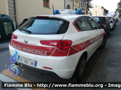 Alfa Romeo Nuova Giulietta restyle
Polizia Municipale di Fiesole (FI)
Automezzo 4
Allestimento Ciabilli
POLIZIA LOCALE YA 066 AN
Parole chiave: Alfa_Romeo Nuova_Giulietta_restyle PM_Fiesole POLIZIALOCALEYA066AN