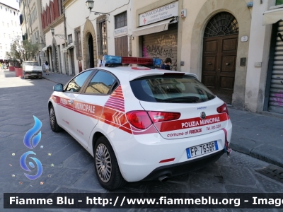 Alfa Romeo Nuova Giulietta restyle
Polizia Municipale
Comune di Firenze
Automezzo 62
Allestimento Bertazzoni
FP 763 BP
Parole chiave: Alfa_Romeo Nuova_Giulietta_restyle pm_Firenze FP763BP