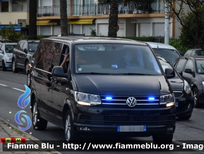 Volkswagen Transporter T6 
Police Nationale
RAID (Recherche, Assistance, Intervention, Dissuasion)
