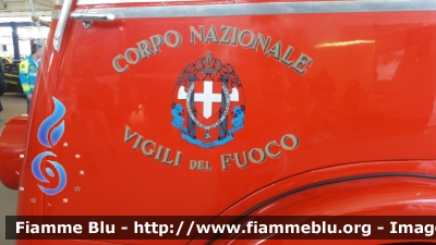 Fiat 670
Vigili del Fuoco
autoparco storico
particolare del logo
Parole chiave: Fiat 670 Reas_2018
