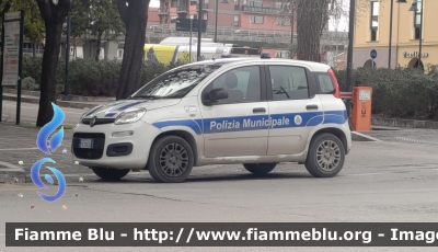 Fiat Nuova Panda II serie
Polizia Municipale di Pescara
allestita Ciabilli
POLIZIA LOCALE YA 096 AN
Parole chiave: Fiat_Nuova_Panda_IIserie POLIZIALOCALEYA096AN