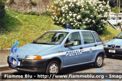 Fiat Punto I serie
Polizia di Stato
POLIZIA D6415
Parole chiave: Fiat Punto_Iserie POLIZIAD6415