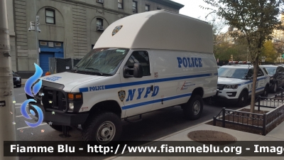 Ford E-Series
United States of America - Stati Uniti d'America
New York Police Department (NYPD)
Counter Terrorism Bureau
Parole chiave: Ford E-Series