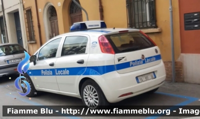 Fiat Grande Punto
Polizia Municipale Cesena
Cesena 28
Parole chiave: Fiat Grande_Punto
