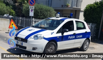 Fiat Grande Punto
Polizia Municipale Bellaria-Igea Marina (RN)
Parole chiave: Fiat Grande_Punto