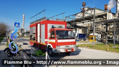 Iveco-Zeta 95-14 
Servizio Antincendio 
Porto di Ravenna
Polisoccorso
Allestimento Ravasini
Parole chiave: Iveco-Zeta 95-14
