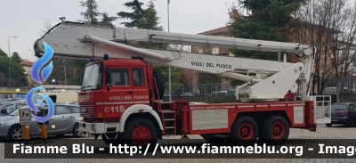 Iveco 330-26
Vigili del Fuoco
Comando Provinciale di Forlì Cesena
Snorkel allestimento Cella
VF 14407
Parole chiave: Iveco 330-26 VF14407
