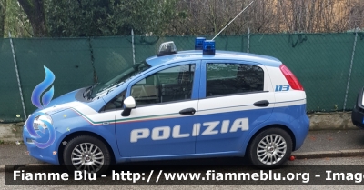 Fiat Punto VI serie
Polizia di Stato 
Allestimento Nuova Carrozzeria Torinese
Decorazione grafica Artlantis
POLIZIA N5409
Parole chiave: Fiat Punto_VIserie POLIZIAN5049