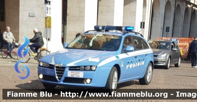 Alfa-Romeo 159 Sportwagon Q4
Polizia di Stato
Polizia Stradale
POLIZIA H0754
Parole chiave: Alfa-Romeo 159 POLIZIAH0754