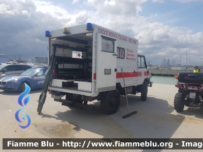 Iveco VM90
Croce Rossa Italiana
Comitato di Riccione
CRI 258 AA
RN 47 12-06
Parole chiave: Iveco VM90 CRI258AA Ambulanza