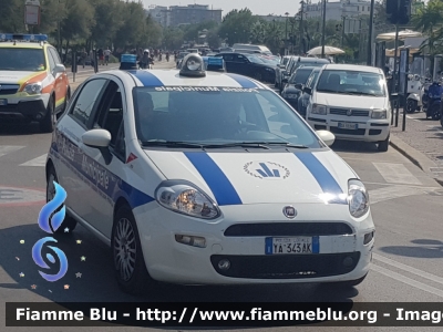 Fiat Punto VI serie
Polizia Municipale
Comune di Rimini
Rimini 519
POLIZIA LOCALE YA 343 AK
Parole chiave: Fiat Punto_VIserie POLIZIALOCALEYA343AK