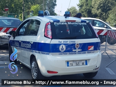 Fiat Punto VI serie
Polizia Municipale
Comune di Rimini
Rimini 519
POLIZIA LOCALE YA 343 AK
Parole chiave: Fiat Punto_VIserie POLIZIALOCALEYA343AK