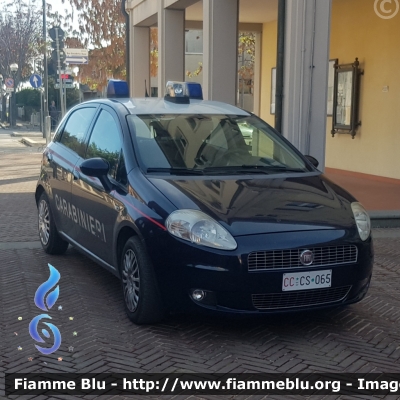 Fiat Grande Punto
Carabinieri
CC CS 065
Parole chiave: Fiat Grande_Punto CCCS065
