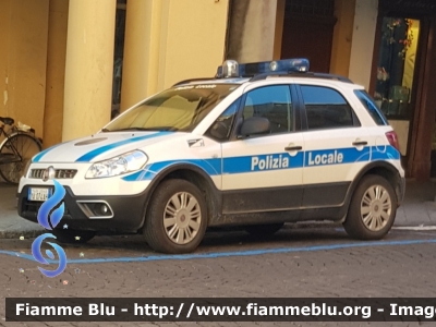 Fiat 16
Polizia Municipale Cesena
Cesena 30
Parole chiave: Fiat 16