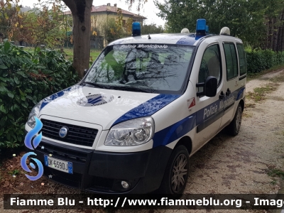 Fiat Doblò II serie
Polizia Municipale
Associazione Intercomunale della Pianura Forlivese
Comune di Forlì
Forli 5
Parole chiave: Fiat Doblò_IIserie