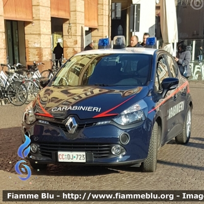 Renault Clio IV serie
Carabinieri
Allestimento Focaccia
Decorazione Grafica Artlantis
CC DJ 723
Parole chiave: Renault Clio_IVserie CCDJ723