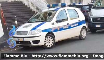 Fiat Punto III serie
Polizia Municipale
Comunità Montana Appennino Forlivese
Parole chiave: Fiat Punto_IIIserie