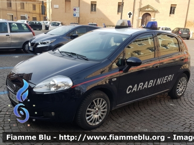 Fiat Grande Punto
Carabinieri
CC DG 253
Parole chiave: Fiat Grande_Punto CCDG253
