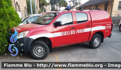 Isuzu D-Max II serie
Vigili del Fuoco
Fornitura Regione Campania
Allestito PiemmeMatacena
VF 27589
Parole chiave: Isuzu D-Max_IIserie VF27589