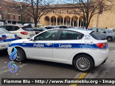 Alfa Romeo Nuova Giulietta
Polizia Locale Cesena (FC)
Cesena 16
Allestimento Bertazzoni
POLIZIA LOCALE YA 233 AF
Parole chiave: Alfa_Romeo Nuova_Giulietta POLIZIALOCALE_YA233AF